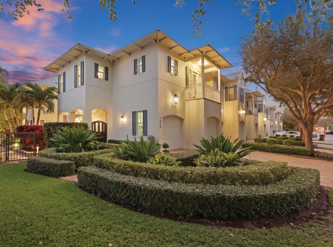 Charming Townhome Nestled in the Heart of Delray Beach Available to Lease